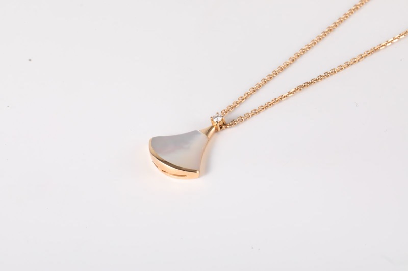 BVLGARI(寶格麗) DIVAS DREAM 白母貝 單鑽 18K金 小扇子 項鏈 18K玫瑰金/鑽石/白貝母 項鏈 玫瑰金-1