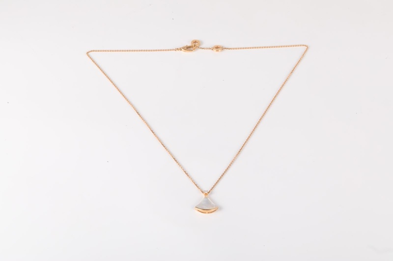 BVLGARI(寶格麗) DIVAS DREAM 白母貝 單鑽 18K金 小扇子 項鏈 18K玫瑰金/鑽石/白貝母 項鏈 玫瑰金-5