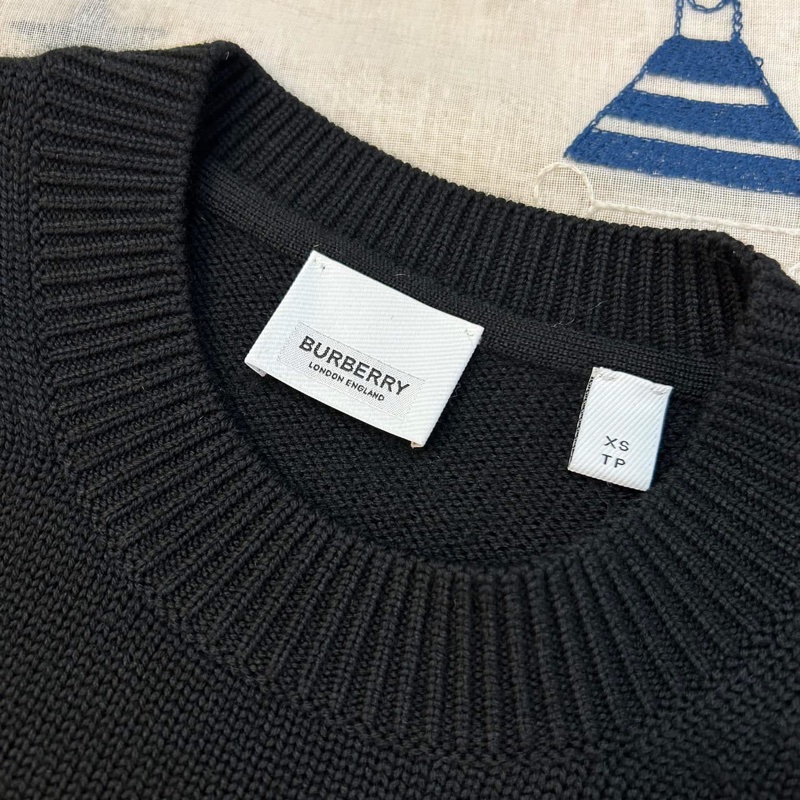 BURBERRY英國黑標小鹿黑色毛衣-8