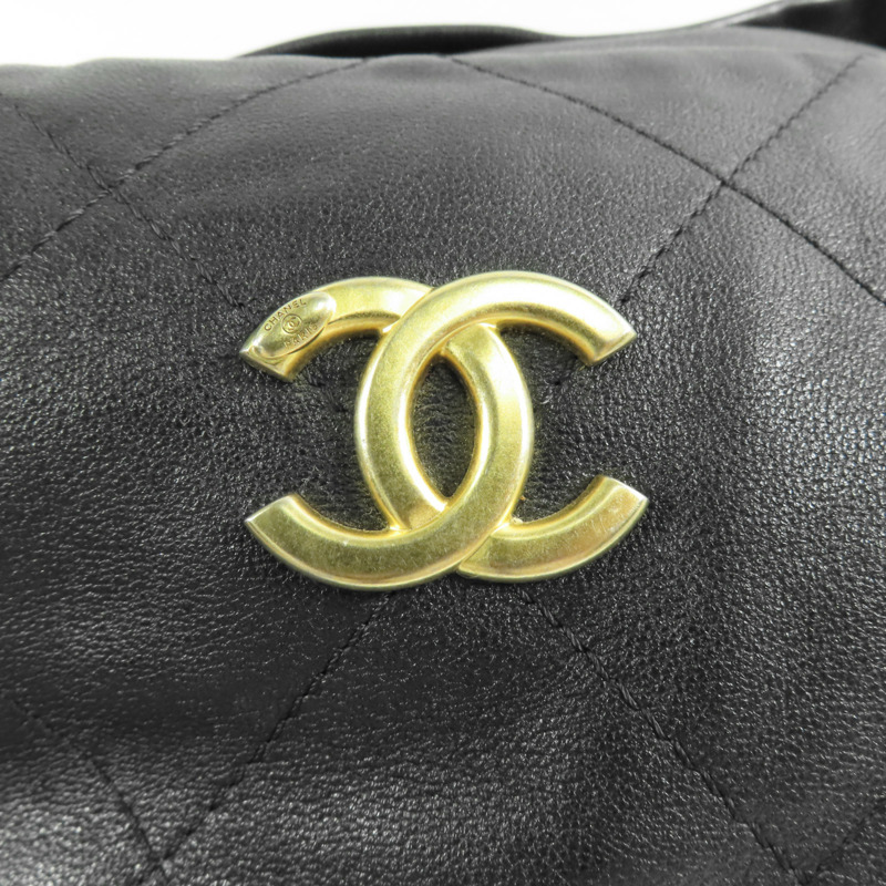 CHANEL 牛皮皮革Hobo Bag金扣肩背袋-7