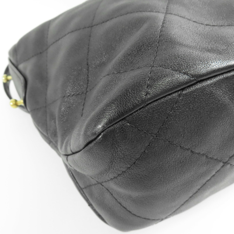 CHANEL 牛皮皮革Hobo Bag金扣肩背袋-9