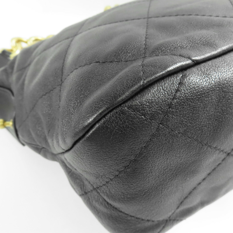 CHANEL 牛皮皮革Hobo Bag金扣肩背袋-11