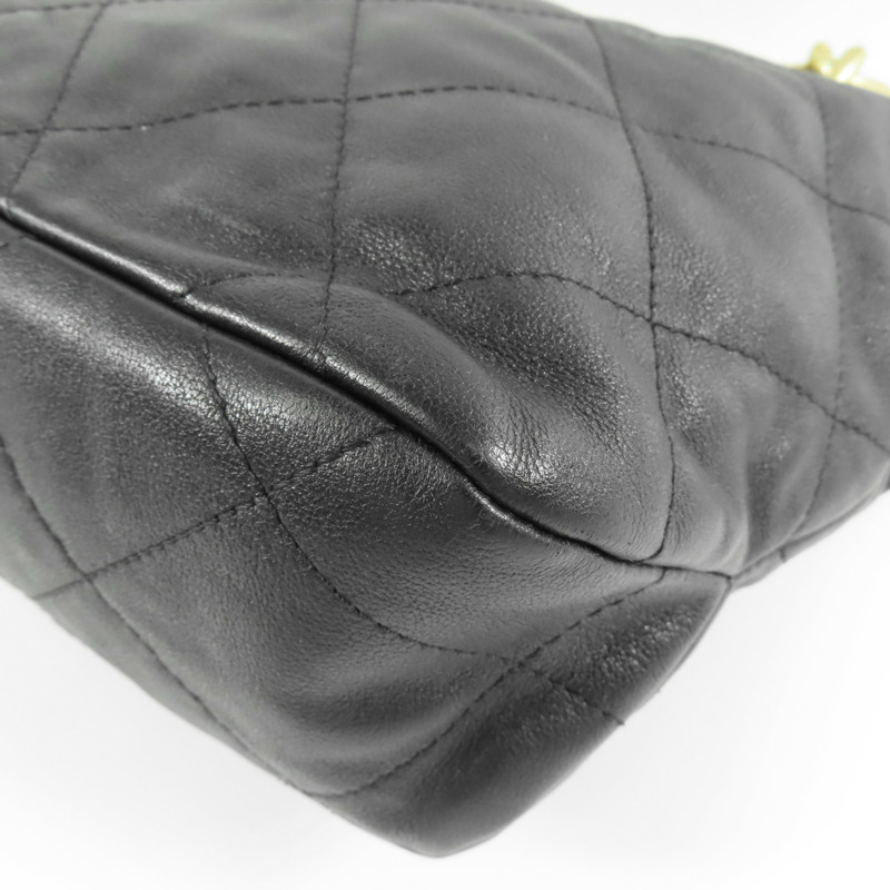 CHANEL 牛皮皮革Hobo Bag金扣肩背袋-12