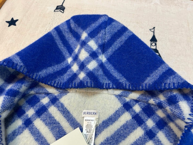 BURBERRY英國黑標騎士藍格紋連帽圍巾-10