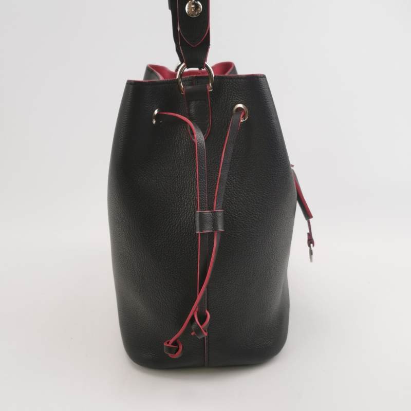 Louis Vuitton (LV) Lockme 牛皮 純色 LV 轉鎖 單肩包-4