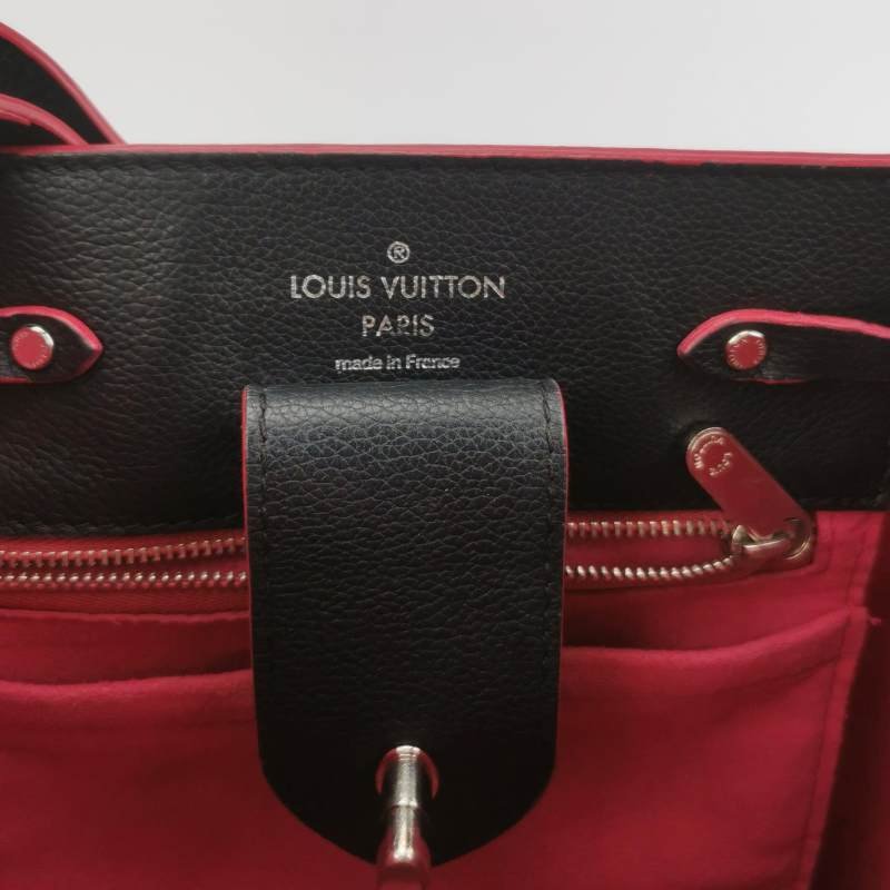 Louis Vuitton (LV) Lockme 牛皮 純色 LV 轉鎖 單肩包-7