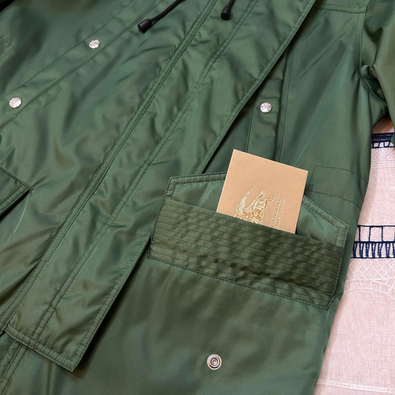 BURBERRY英國黑標草綠色兩件式風衣-8