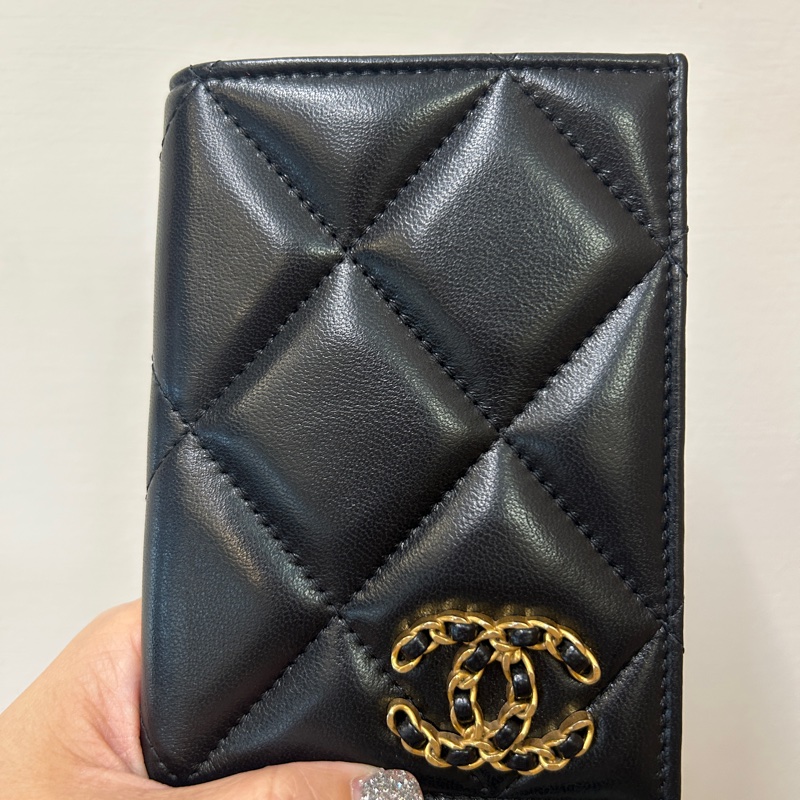 Chanel 黑羊皮19系列護照套 🌼GD款-0
