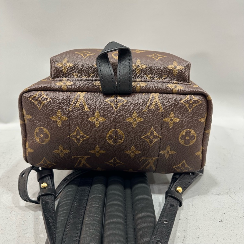 LV M44871 原花金釦後背包 palm pm-5