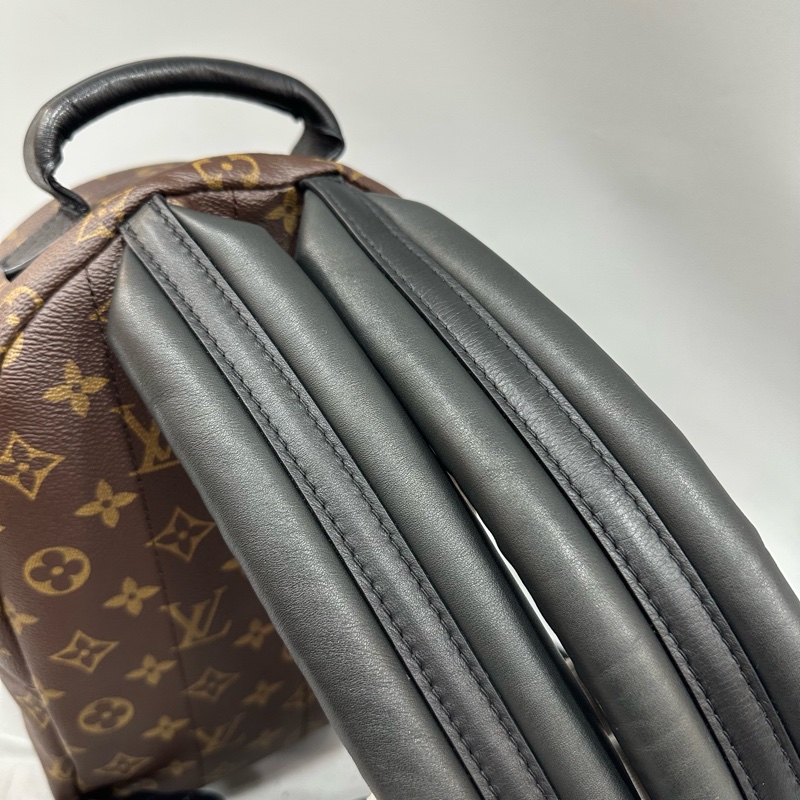 LV M44871 原花金釦後背包 palm pm-23