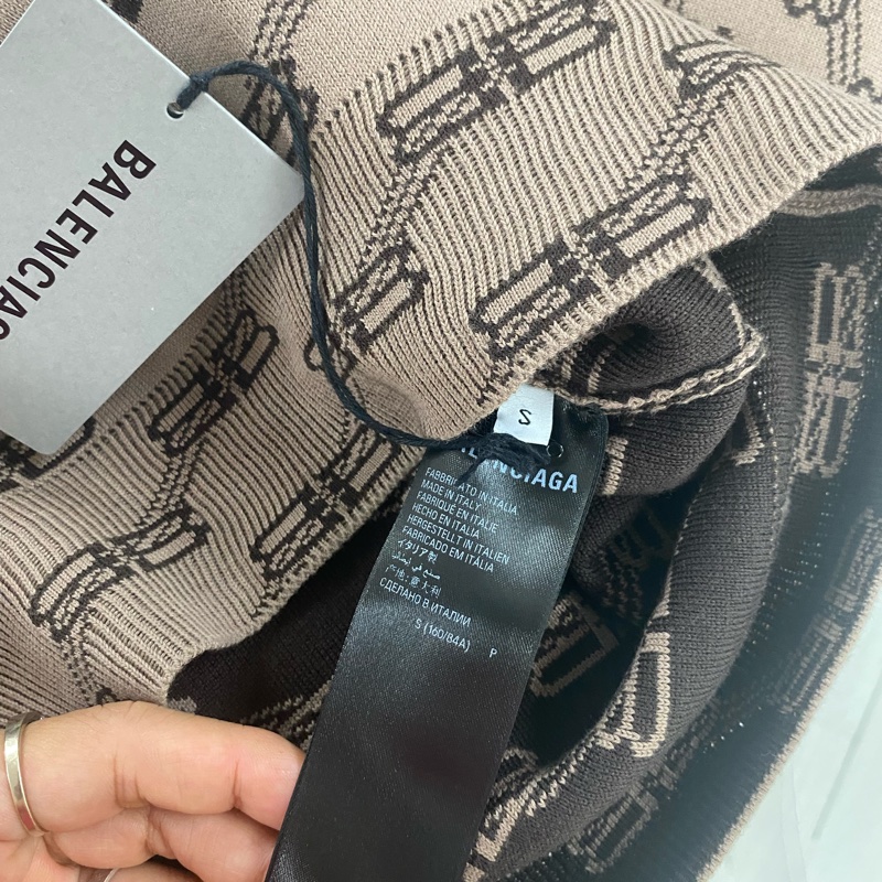 促銷品 Balenciaga 女款 羊毛針織上衣 S 碼-1