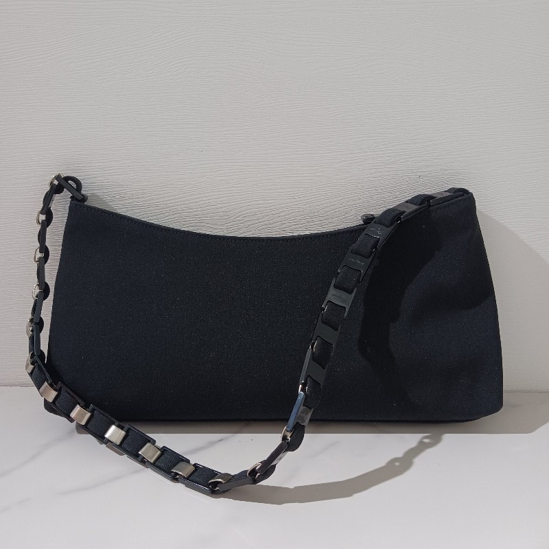 Salvatore Ferragamo-0