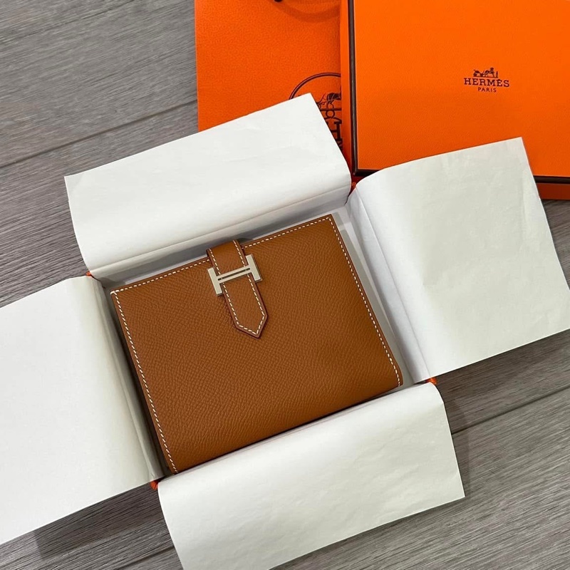 HERMES 愛馬仕 經典Bearn系列Madame 牛皮銀色H穿式 對折 短夾 金棕/銀扣/K刻/全新全配-0