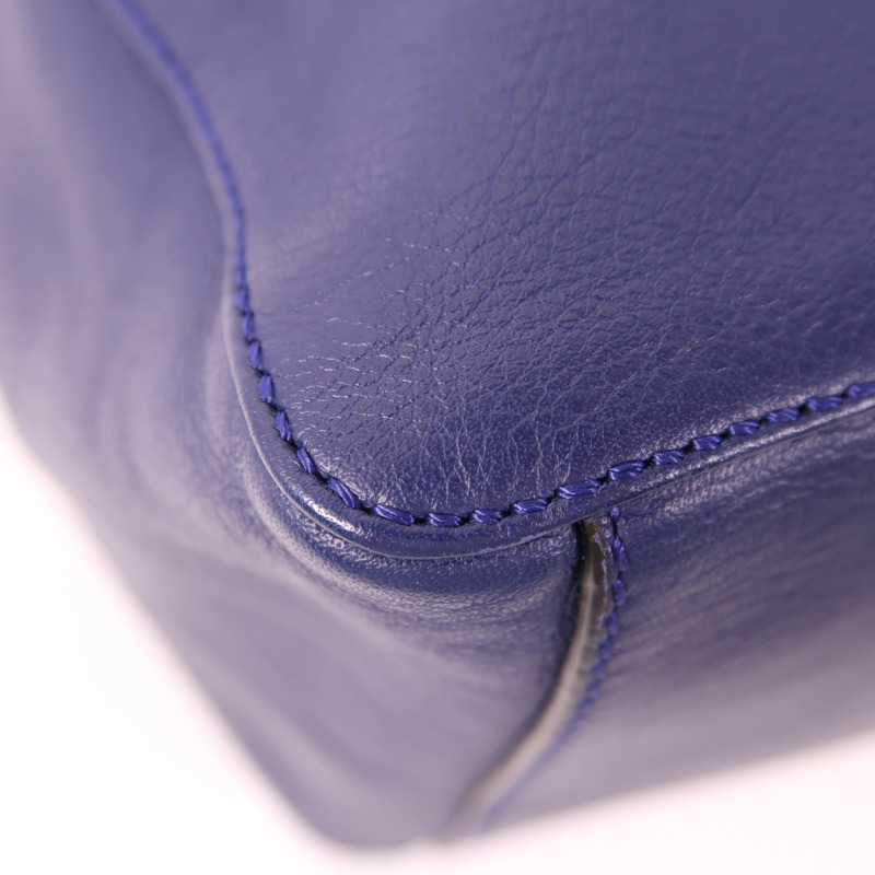 LOEWE 牛皮皮革Shoulder Bag銀扣鏈帶肩背袋-10