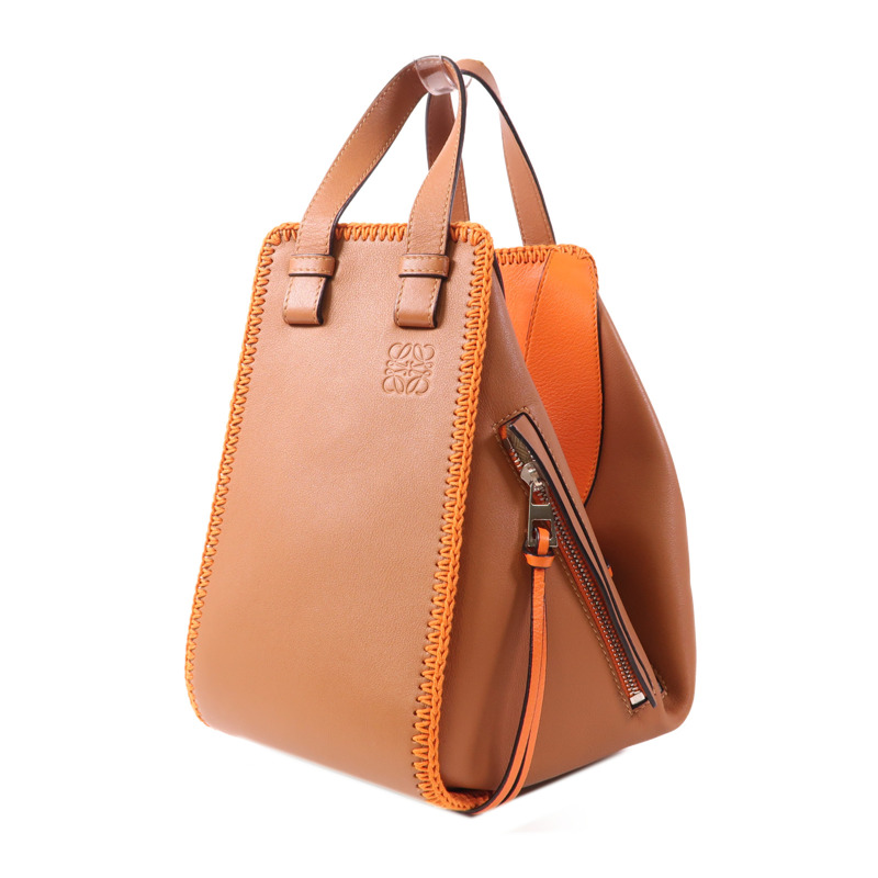 LOEWE 牛皮皮革Hammock Small銀扣手挽肩背兩用袋-2