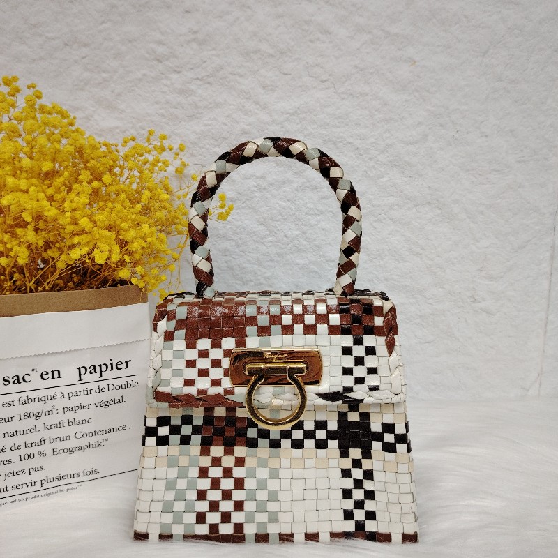 Ferragamo TOP HANDLE 羊皮藤編 拼色 小號-0