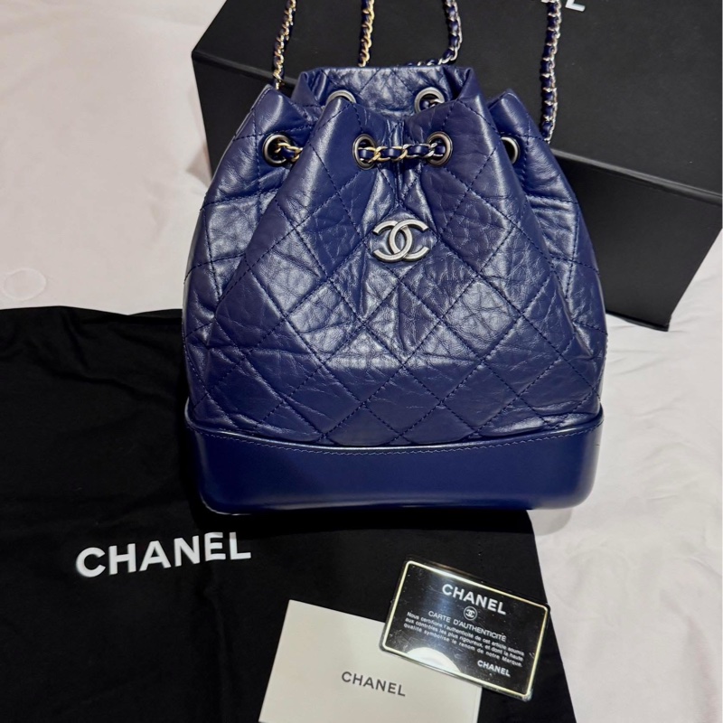 9.5新 Chanel深藍流浪後背包-0