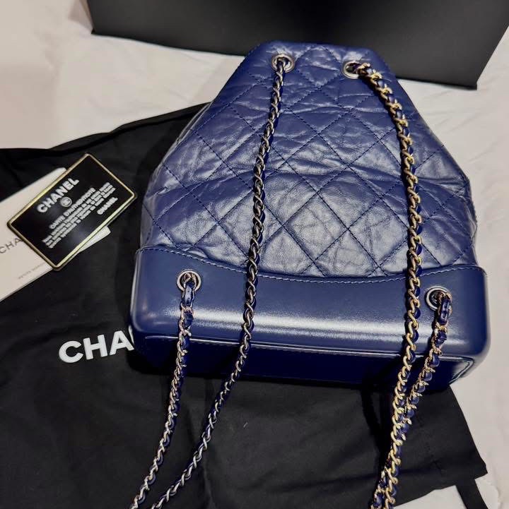 9.5新 Chanel深藍流浪後背包-6