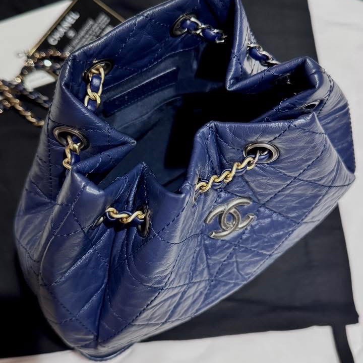 9.5新 Chanel深藍流浪後背包-13