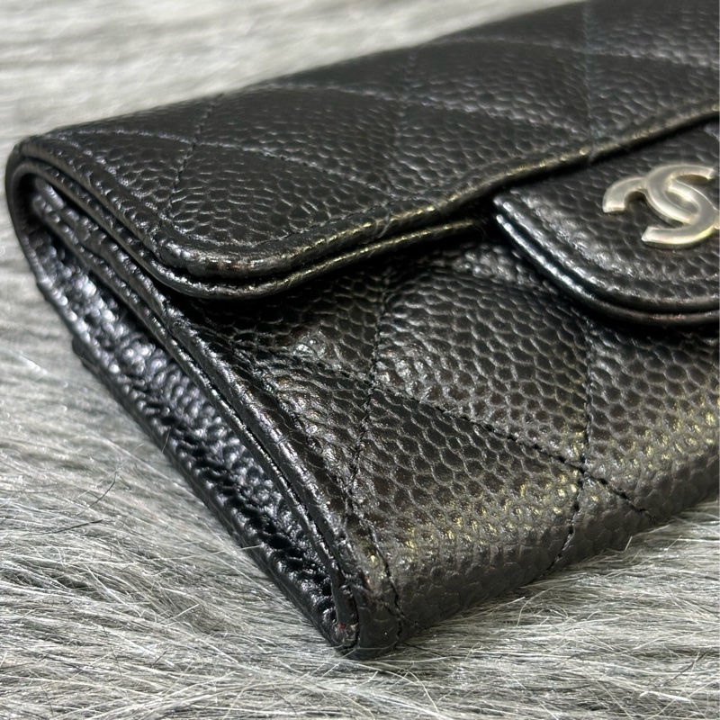 CHANEL AP0214 COCO 黑色荔枝皮銀釦 釦式 零錢包信用卡夾名片夾短夾皮夾-5