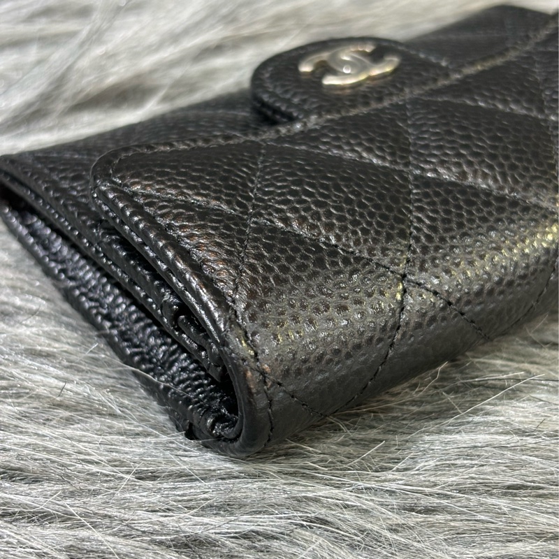 CHANEL AP0214 COCO 黑色荔枝皮銀釦 釦式 零錢包信用卡夾名片夾短夾皮夾-9