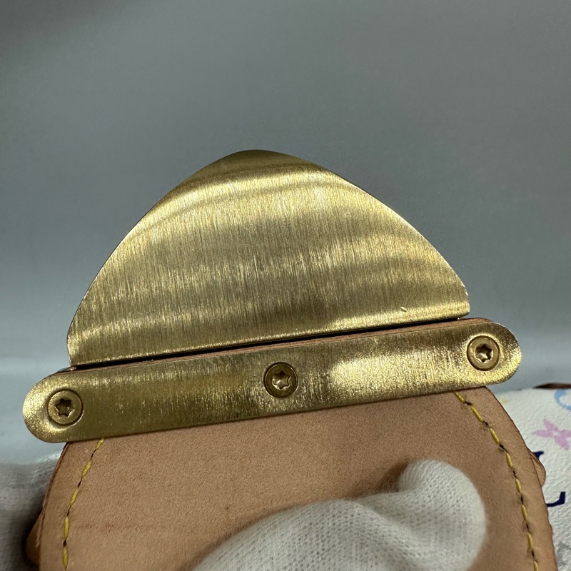 LV M40124 白彩金屬肩背包 村上隆 x URSULA-41