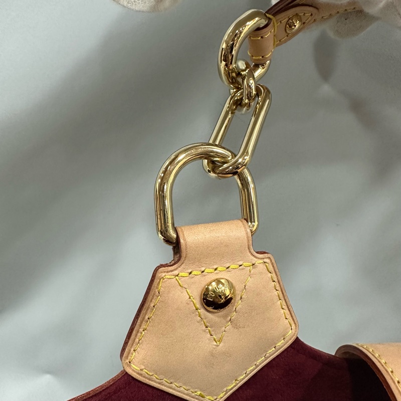 LV M40124 白彩金屬肩背包 村上隆 x URSULA-43