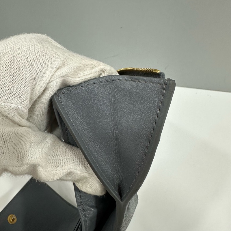 BV 651372 灰色羊皮編織拉鏈短夾-21