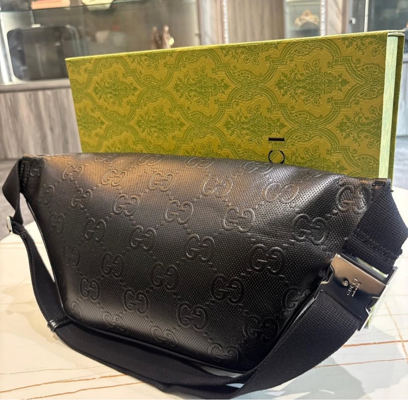 *SHIHNA名牌精品*Gucci GG 印花壓紋 胸包/腰包-5