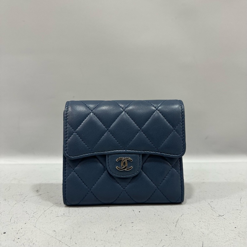 Chanel Ap0231 閃電羊皮銀釦三折短夾-0