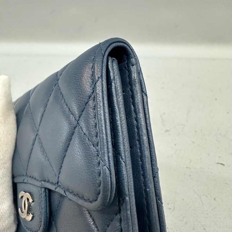 Chanel Ap0231 閃電羊皮銀釦三折短夾-5