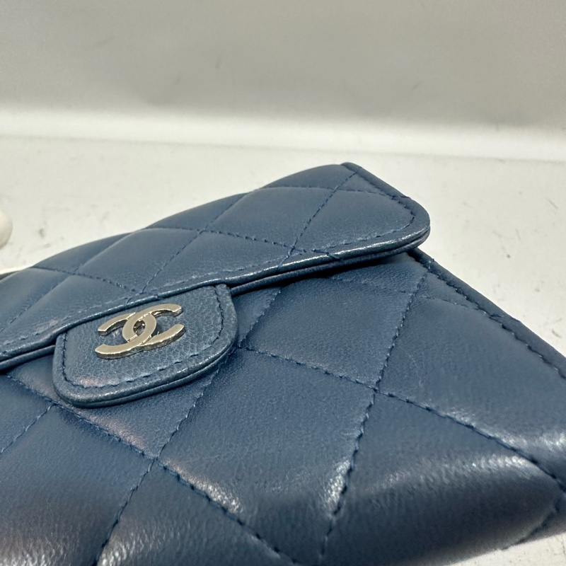 Chanel Ap0231 閃電羊皮銀釦三折短夾-6