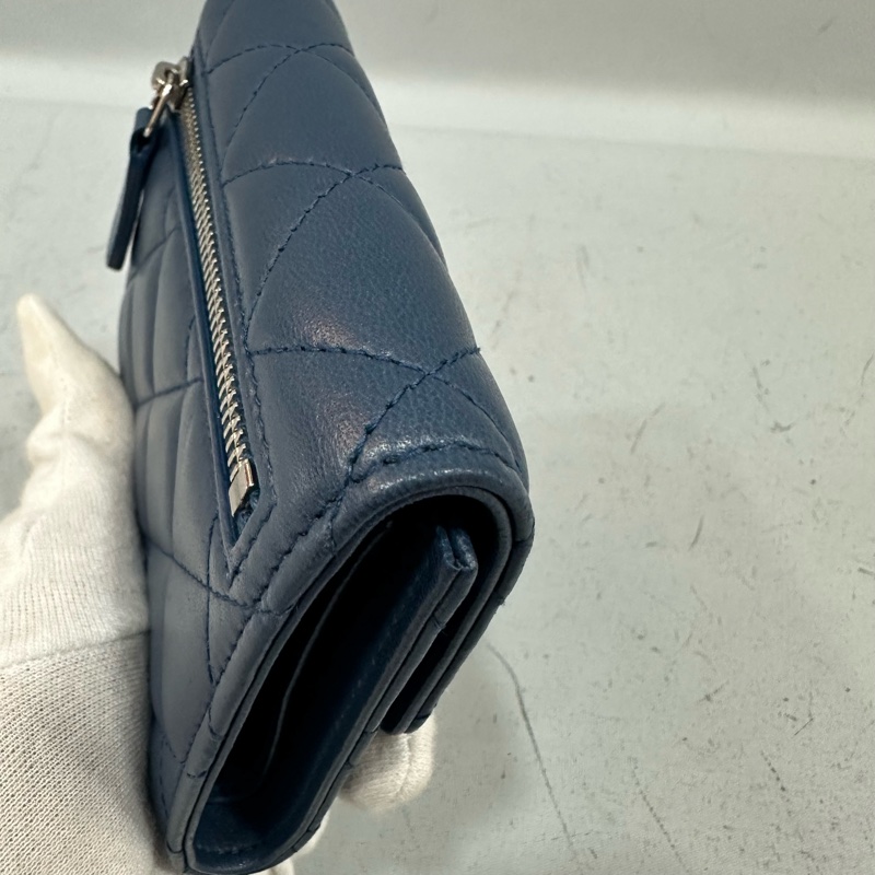 Chanel Ap0231 閃電羊皮銀釦三折短夾-8