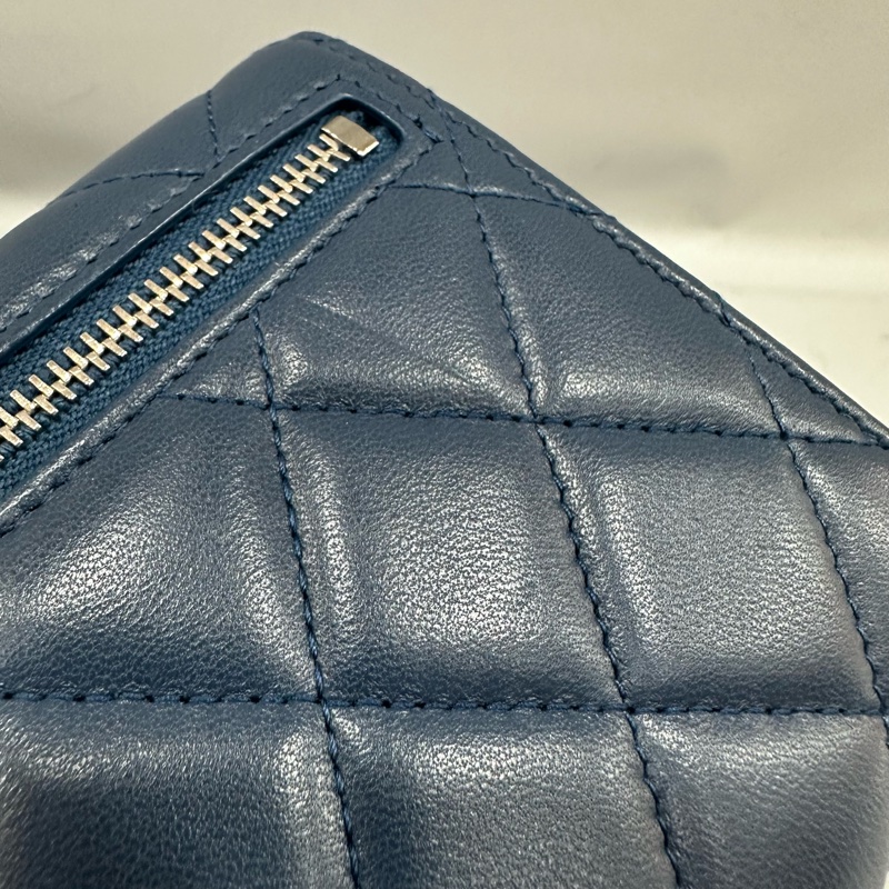 Chanel Ap0231 閃電羊皮銀釦三折短夾-15