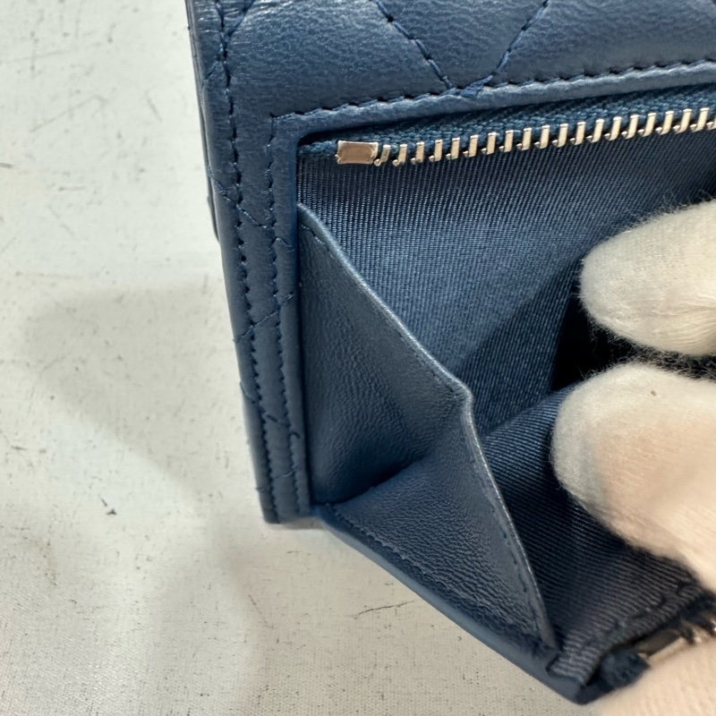 Chanel Ap0231 閃電羊皮銀釦三折短夾-16