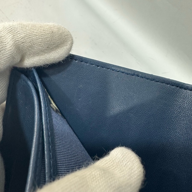 Chanel Ap0231 閃電羊皮銀釦三折短夾-33