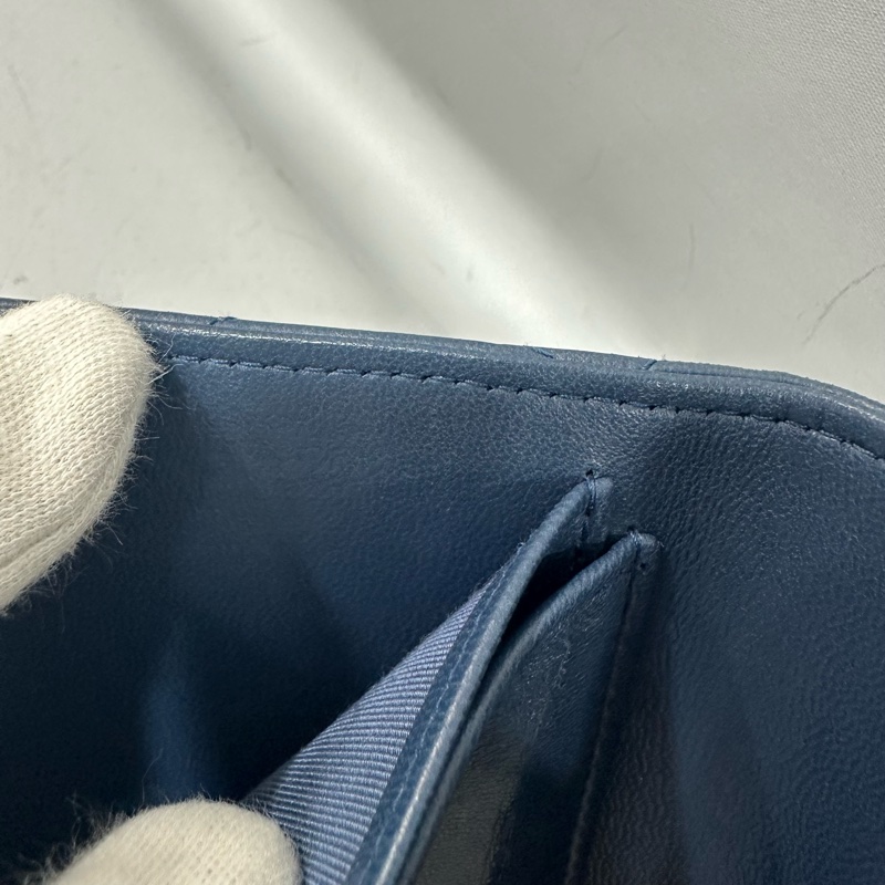 Chanel Ap0231 閃電羊皮銀釦三折短夾-34