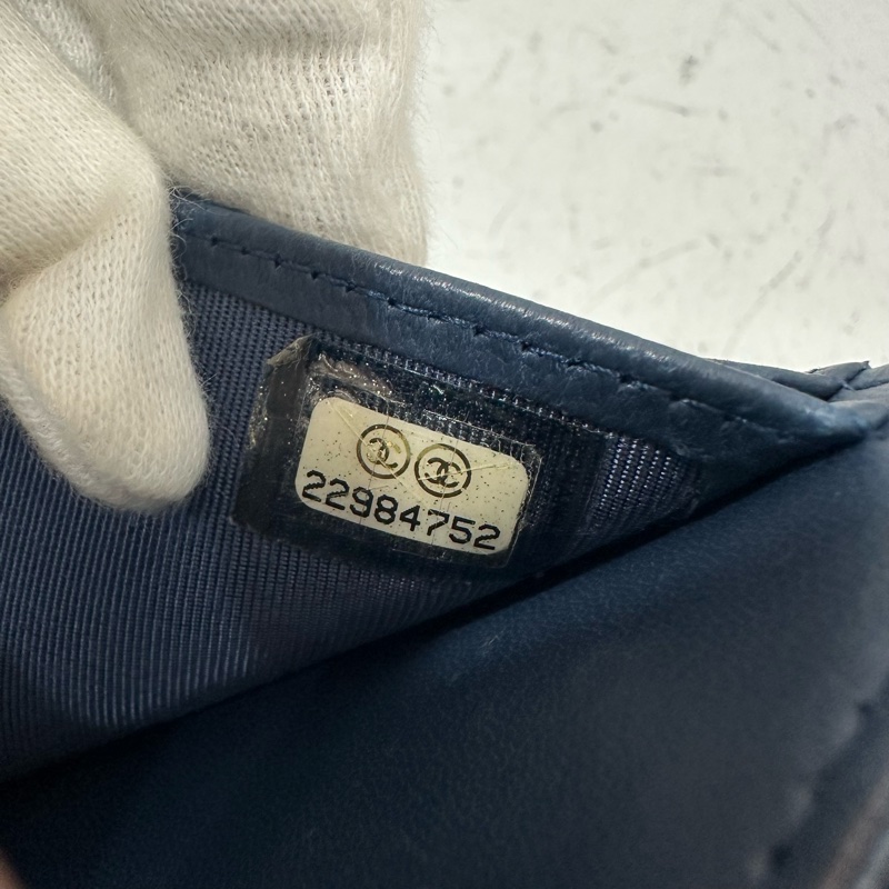 Chanel Ap0231 閃電羊皮銀釦三折短夾-37