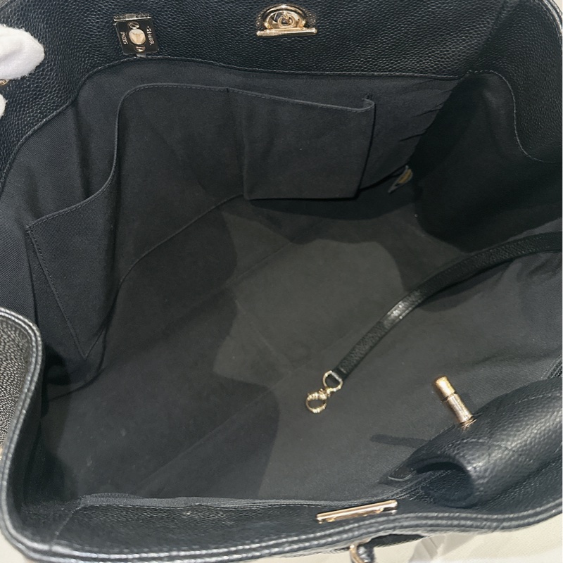 莉亞精品♡ Chanel黑金托特包 近新美包-11