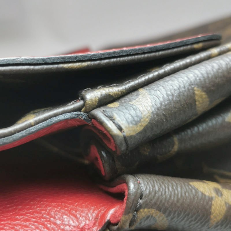 Louis Vuitton (LV) Venus 牛皮 拼色老花 雙面 翻蓋 單肩包-21