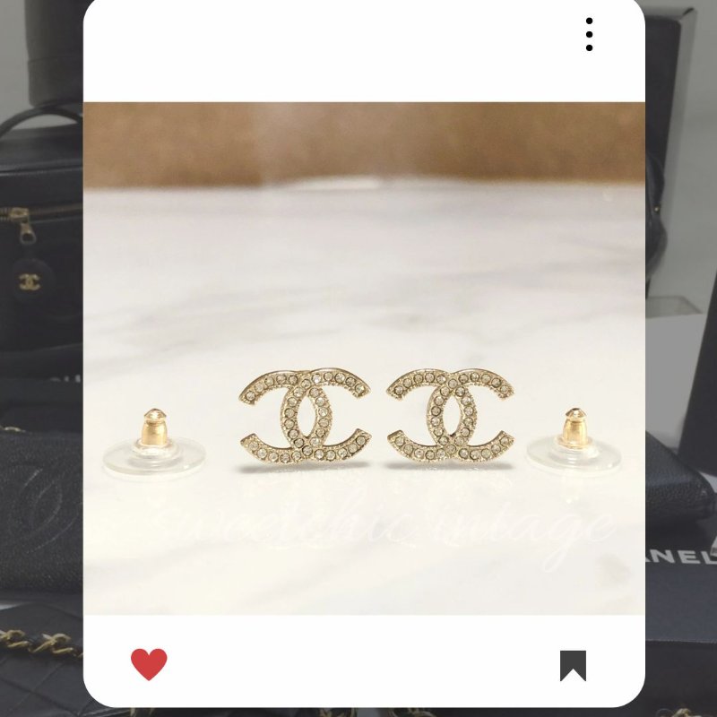 8月新品上架 🔥💖 ✨超美新到 ！香奈兒 Chanel 金色CC 水鑽耳環 🔥 香奈兒熱賣款 香奈兒耳環 CHANEL EARRING-0