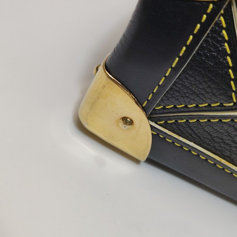 Louis Vuitton (LV) Suhali 蘇哈里 中號 牛皮羊皮 S-lock 鉚釘 單肩包-13