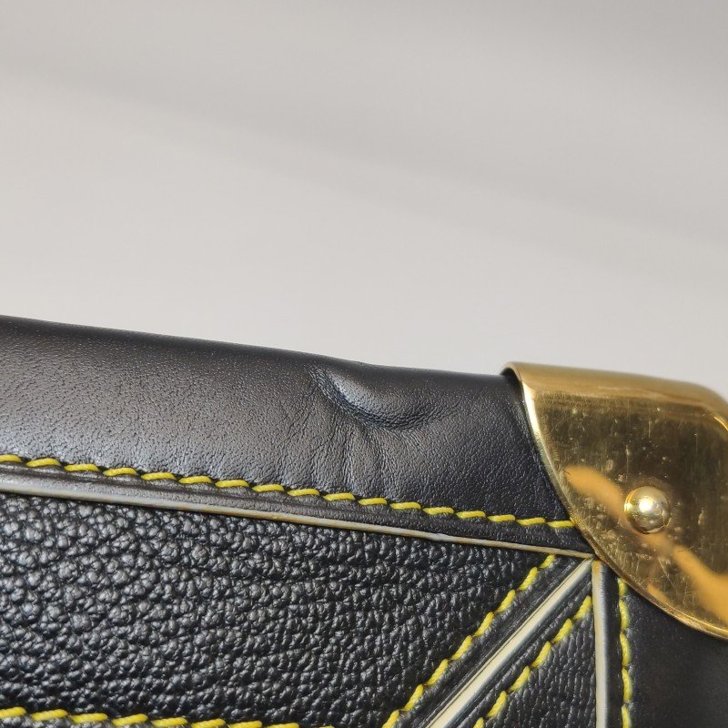 Louis Vuitton (LV) Suhali 蘇哈里 中號 牛皮羊皮 S-lock 鉚釘 單肩包-15