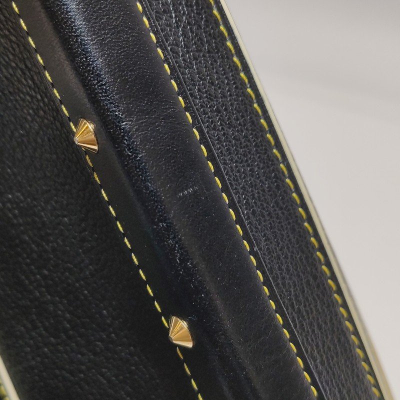 Louis Vuitton (LV) Suhali 蘇哈里 中號 牛皮羊皮 S-lock 鉚釘 單肩包-18