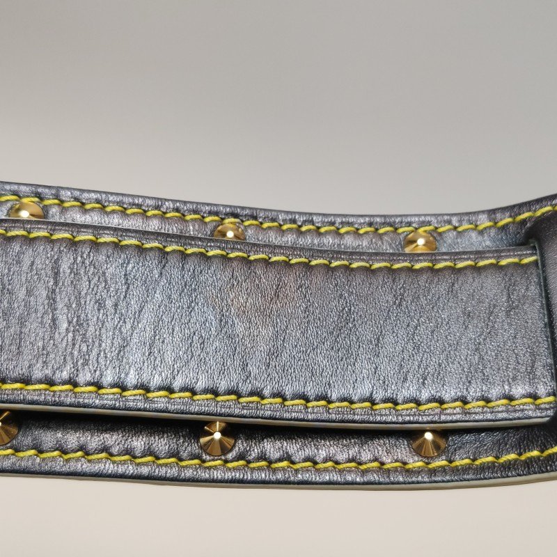 Louis Vuitton (LV) Suhali 蘇哈里 中號 牛皮羊皮 S-lock 鉚釘 單肩包-25