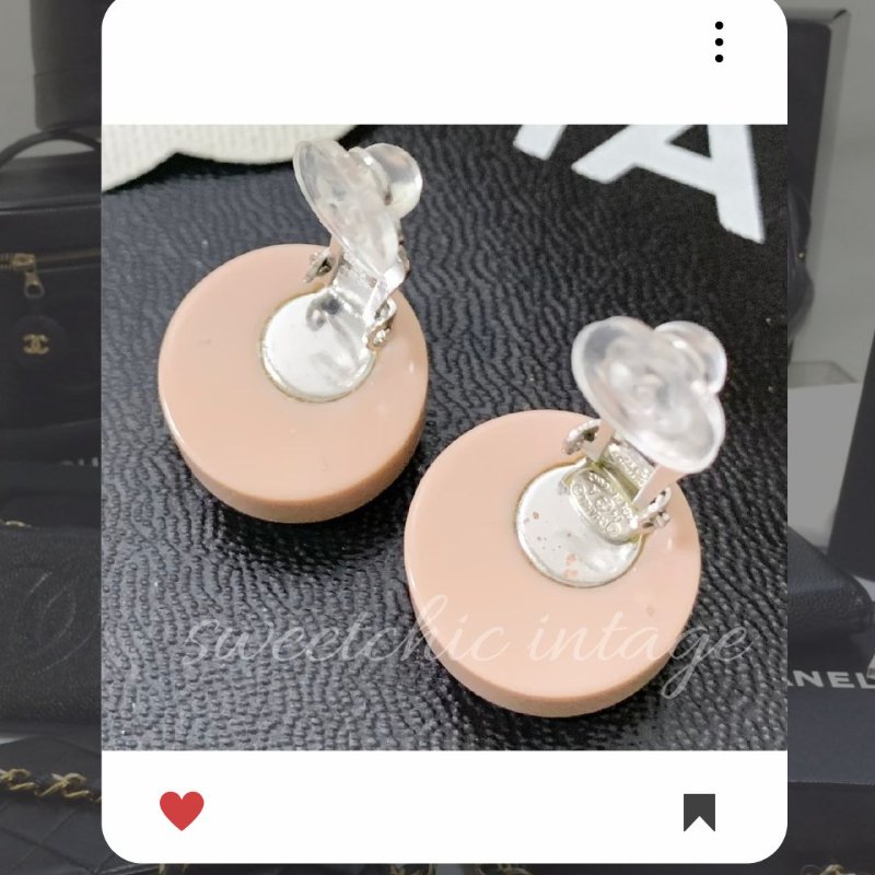 8月新品上架 🔥💖 ✨超可愛 ！香奈兒 Chanel 復古少女粉CC 耳夾 🔥 香奈兒熱賣款 香奈兒耳環 CHANEL EARRING-2