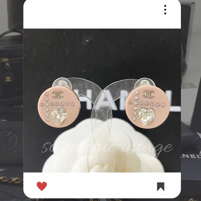 8月新品上架 🔥💖 ✨超可愛 ！香奈兒 Chanel 復古少女粉CC 耳夾 🔥 香奈兒熱賣款 香奈兒耳環 CHANEL EARRING-4
