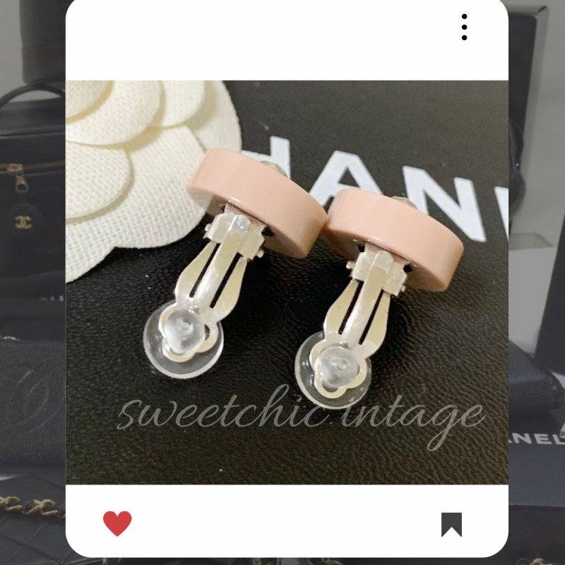 8月新品上架 🔥💖 ✨超可愛 ！香奈兒 Chanel 復古少女粉CC 耳夾 🔥 香奈兒熱賣款 香奈兒耳環 CHANEL EARRING-6
