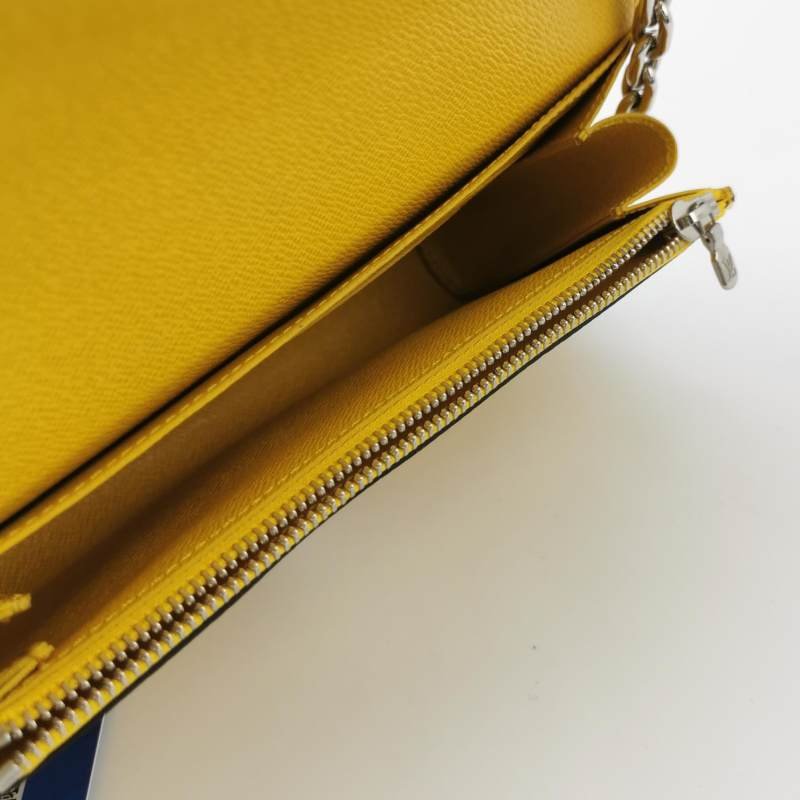 Louis Vuitton (LV) Twist 牛皮 小鳥圖案印花 旋轉鎖扣 斜背包 單肩包-6