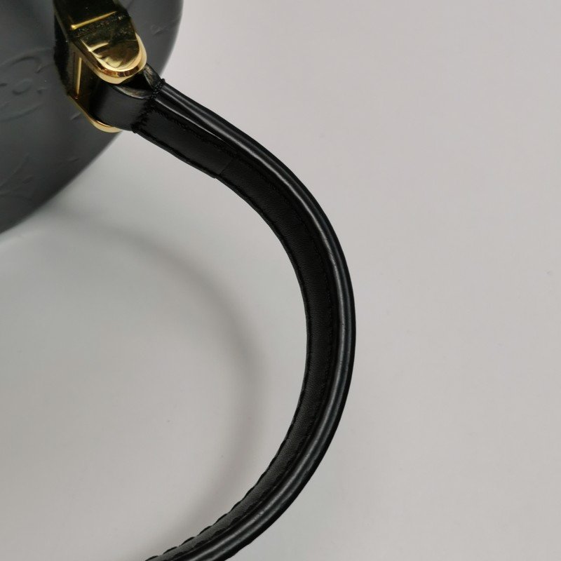 Louis Vuitton (LV) Cannes 發財桶 小號 牛皮漆皮 壓紋 老花 斜背包 單肩包-24